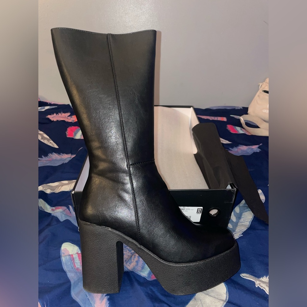 LAMODA calf high slick nicks boots, brand new since they didn’t fit me - Picture 3 of 3